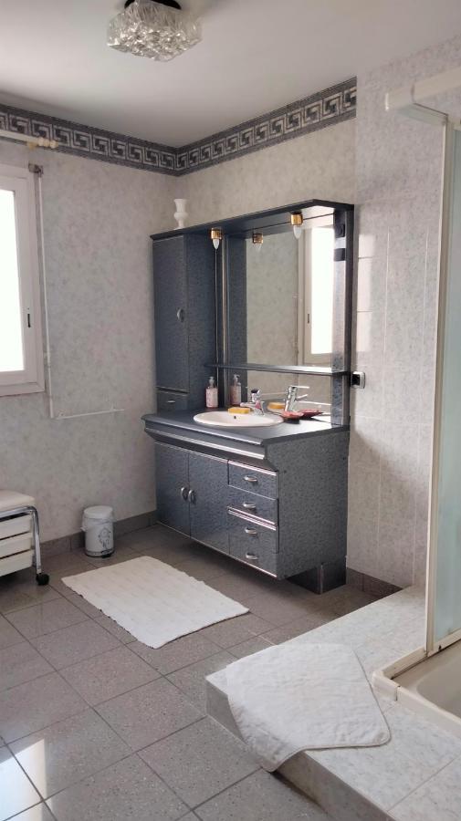 Chambre A Louer Chez L'Habitant Payre Kültér fotó